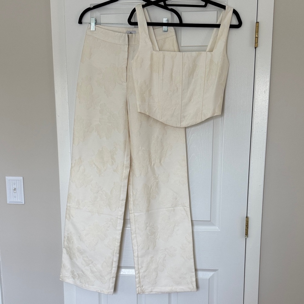 Yllw Lillian Corset and Tailored Pants Set - Small & Medium - Picture 3 of 7